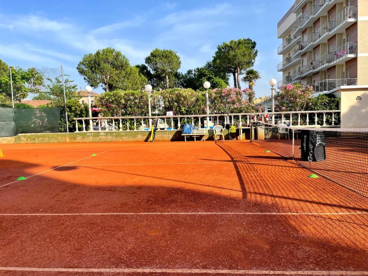 Hotel Franca Milano Marittima Exterior photo