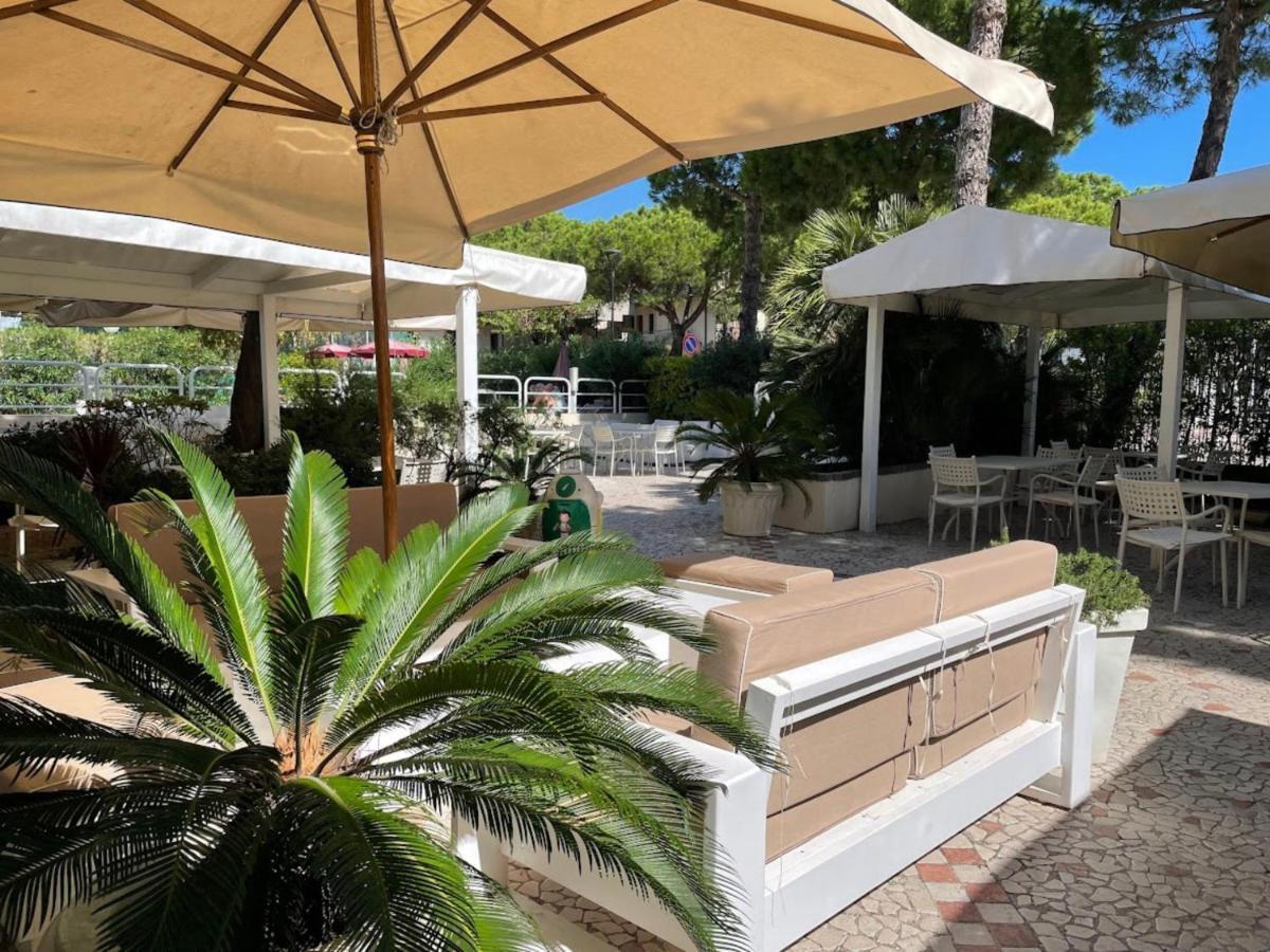 Hotel Franca Milano Marittima Exterior photo