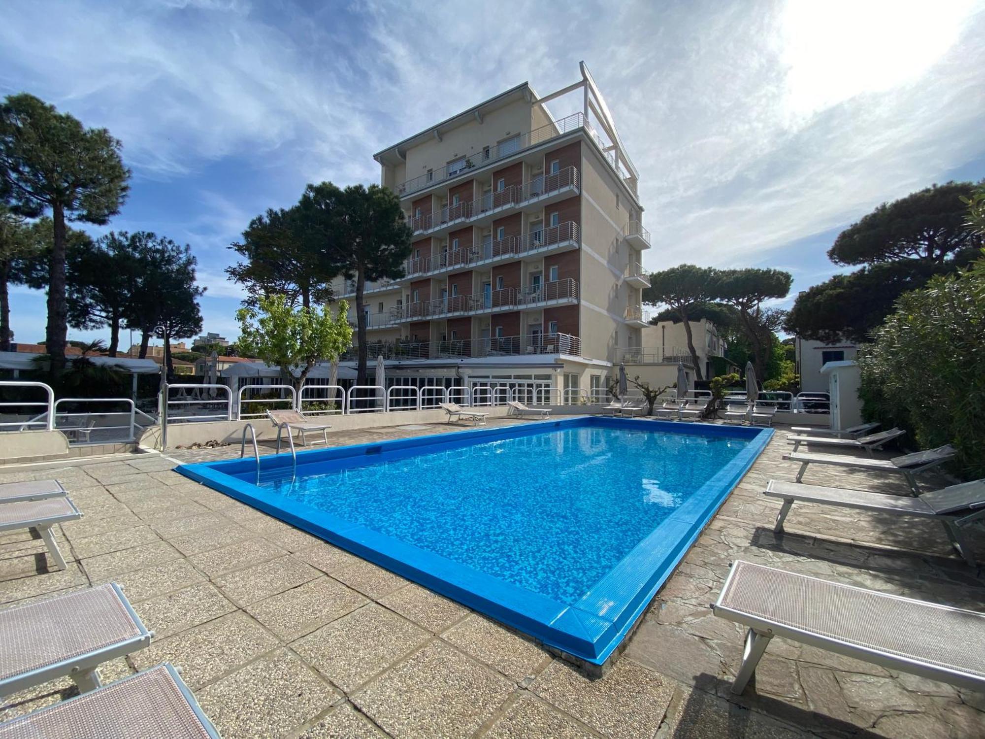 Hotel Franca Milano Marittima Exterior photo