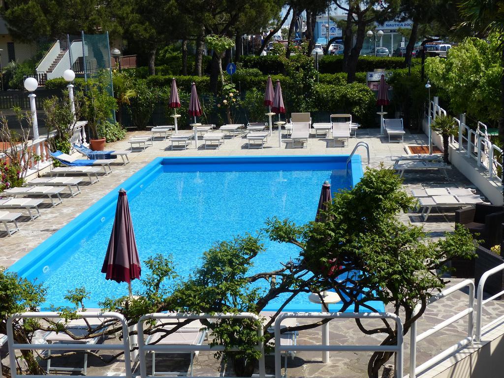 Hotel Franca Milano Marittima Exterior photo