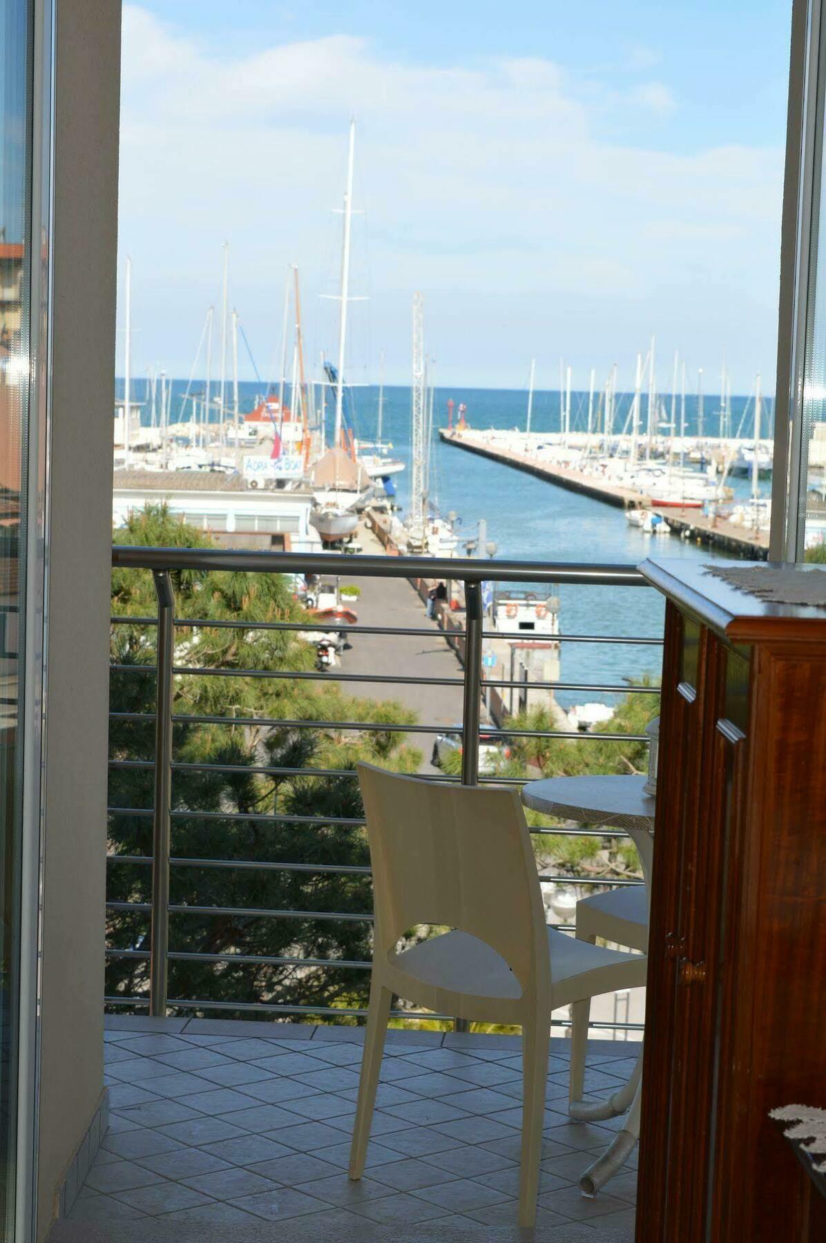 Hotel Franca Milano Marittima Exterior photo